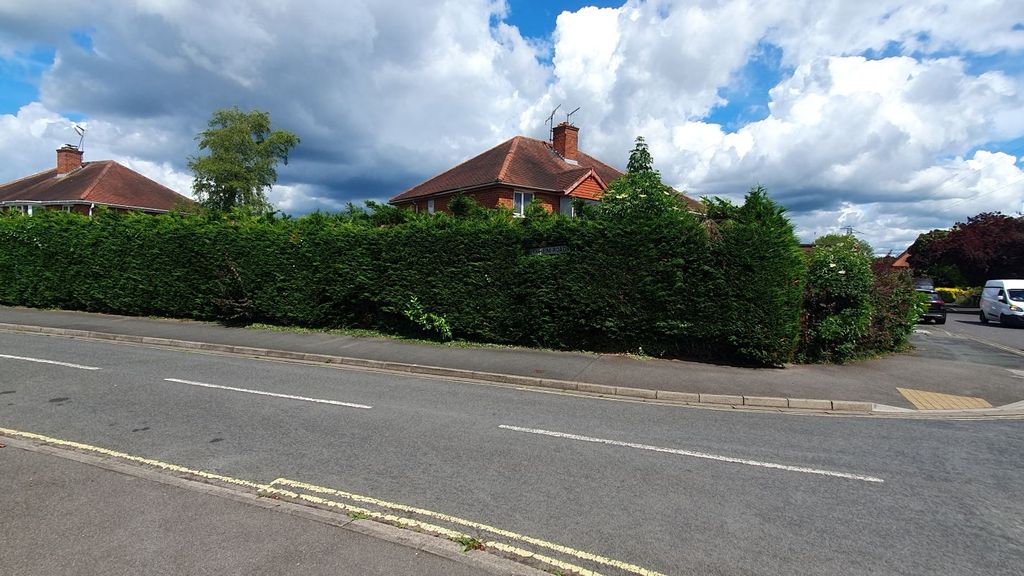 Property photo 3 of 32