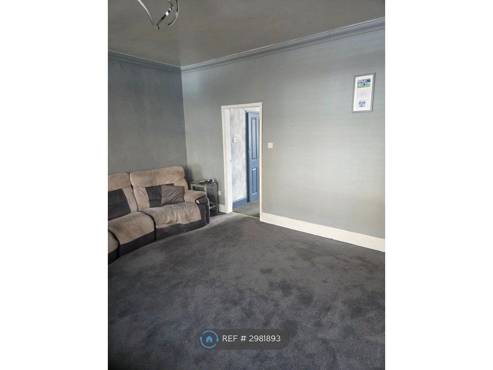 Property photo 2 of 25