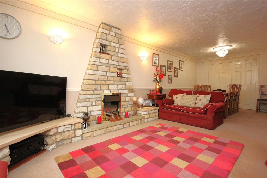 Property photo 3 of 17 Img_9906.Jpg