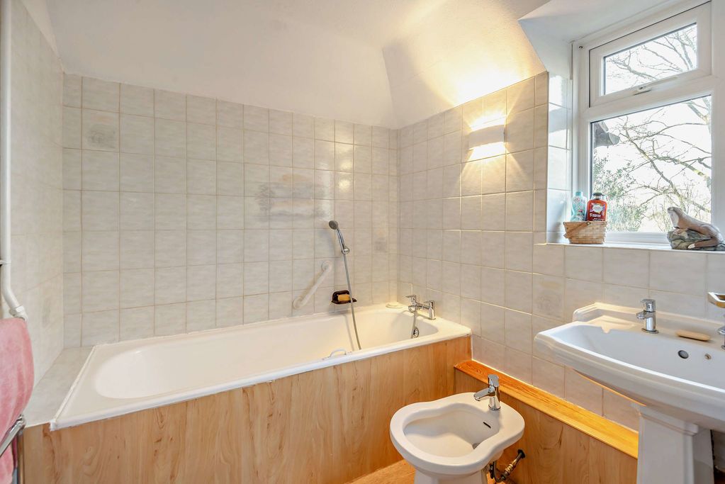 Additional image 32 of 5 bed detached house for saleBirches Lane, Gomshall GU5