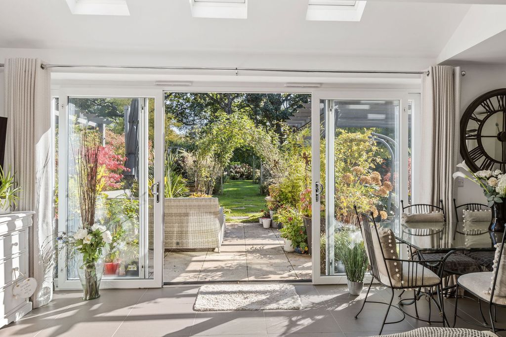 Property photo 2 of 41