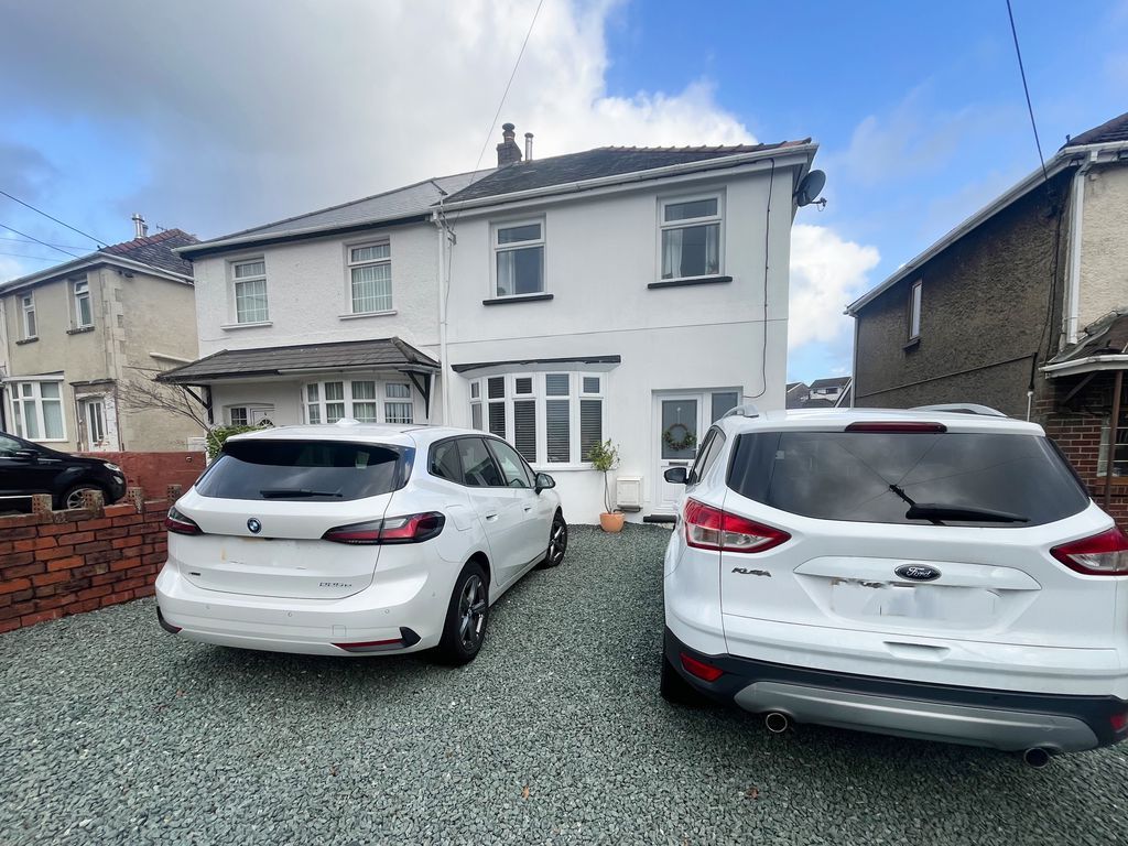 Property photo 1 of 25 Photo 21