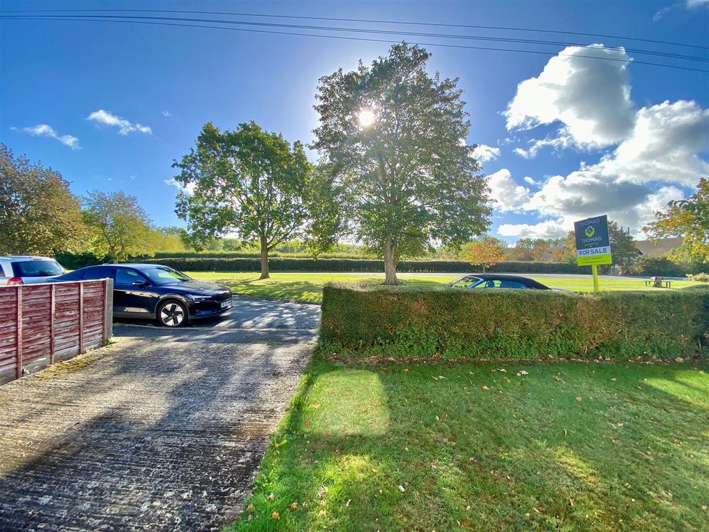 Property photo 2 of 14
