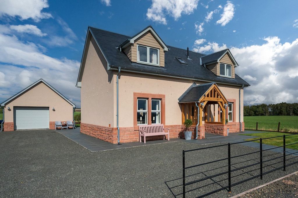 Property photo 2 of 83 Picture No. 61