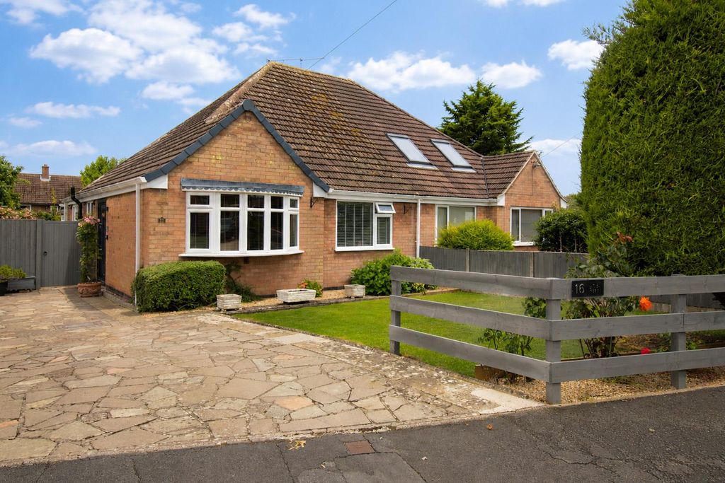 Property photo 1 of 33