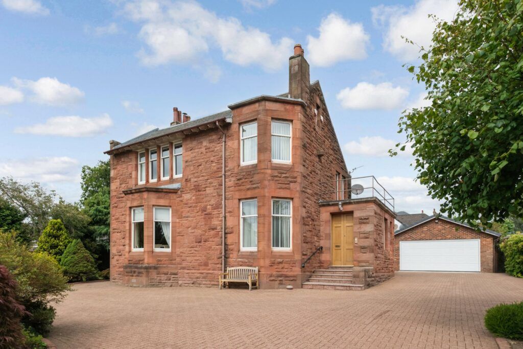 Property photo 1 of 36