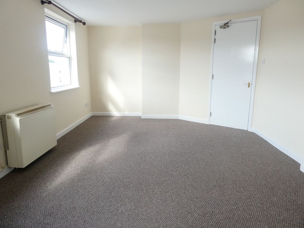 Property photo 2 of 7 2402112