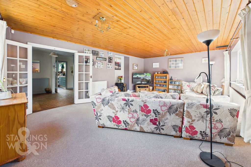 Property photo 3 of 35