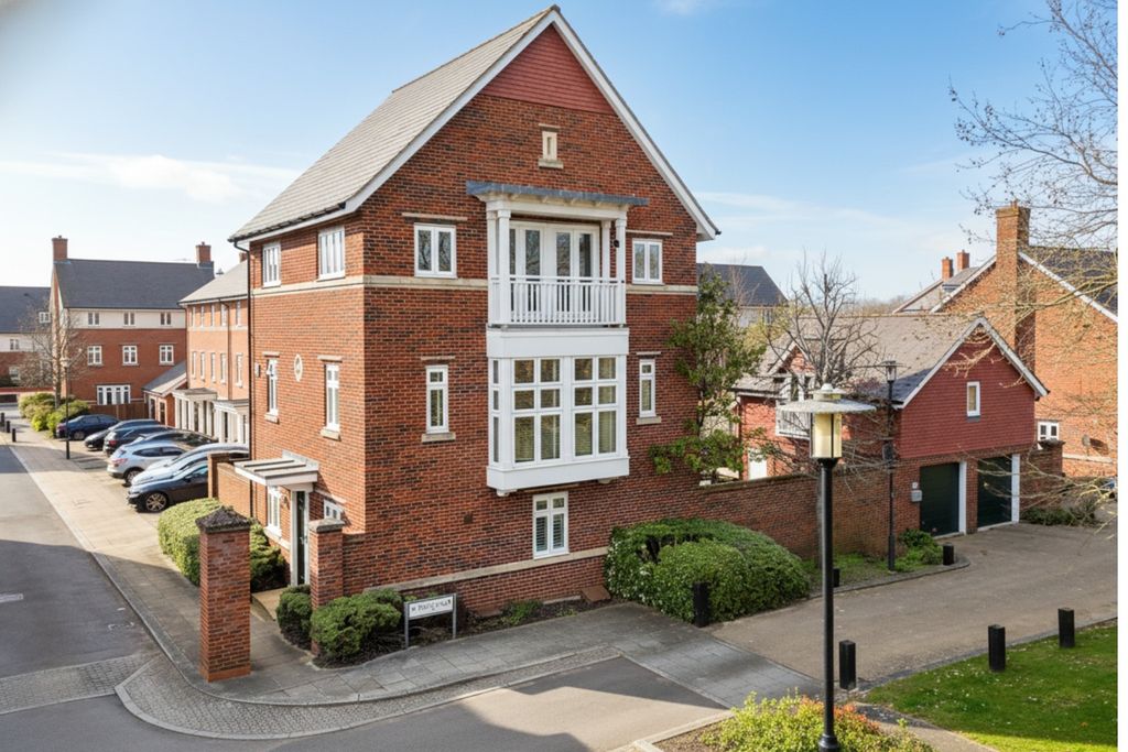 Property photo 1 of 54 4939572