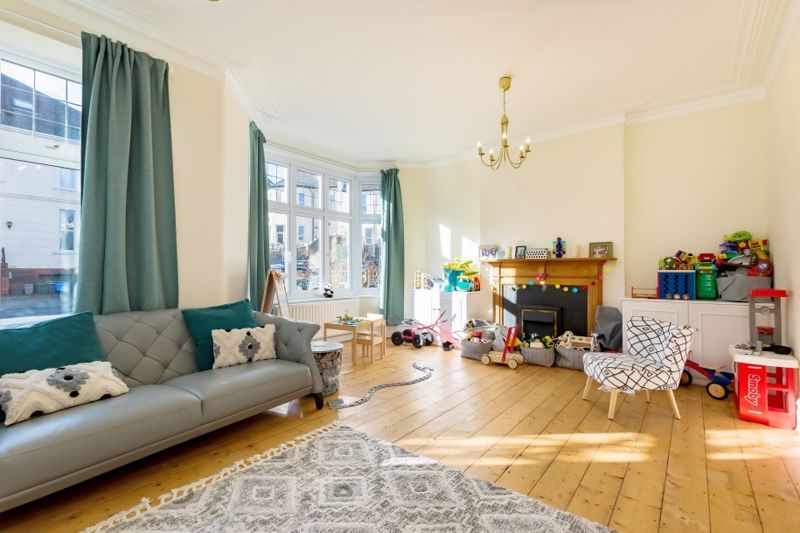 Property photo 2 of 14 Sitting Room