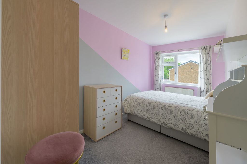 Property photo 3 of 32