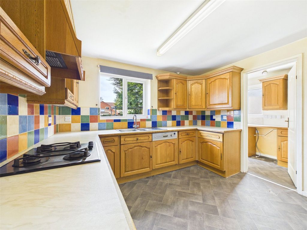 Property photo 2 of 24 Picture No. 14