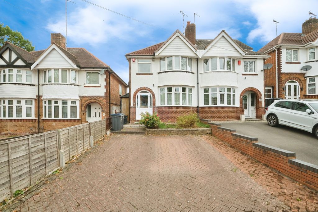 Property photo 1 of 17 Photo