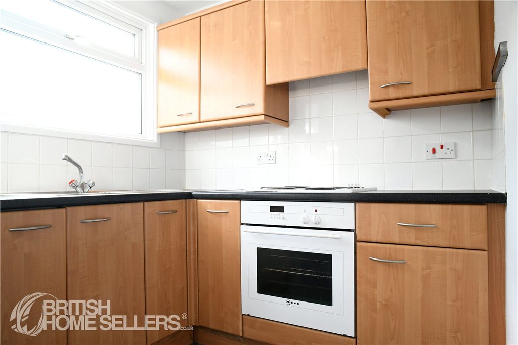 Property photo 3 of 23 Picture No. 20