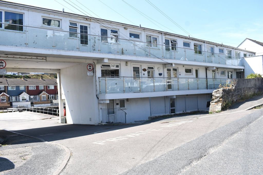Property photo 1 of 11 Whole Building Shown