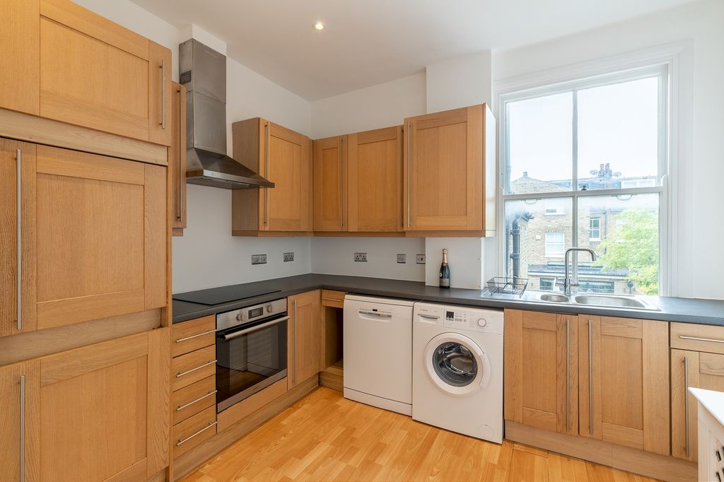 Property photo 2 of 14 Picture 2