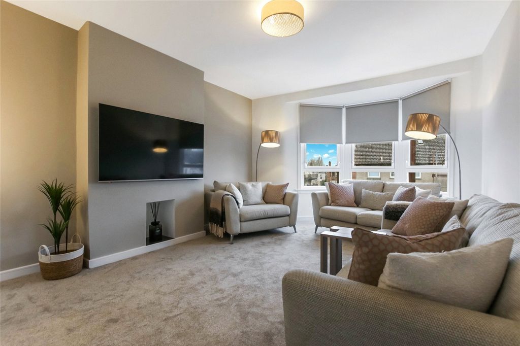 Property photo 2 of 18 2