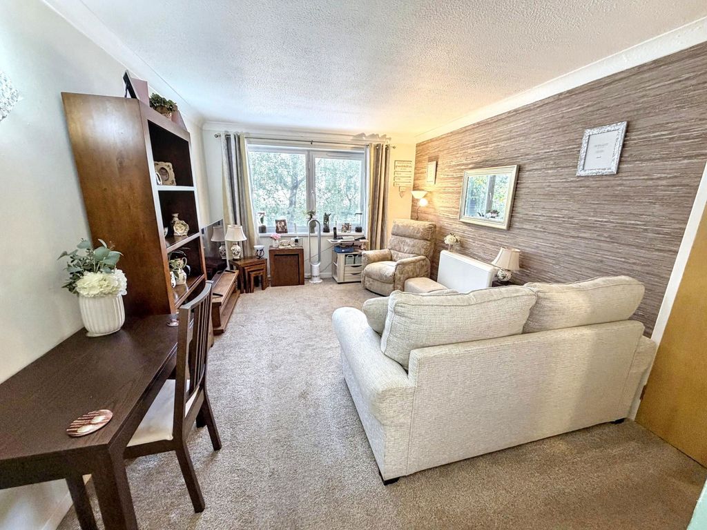 Property photo 3 of 7
