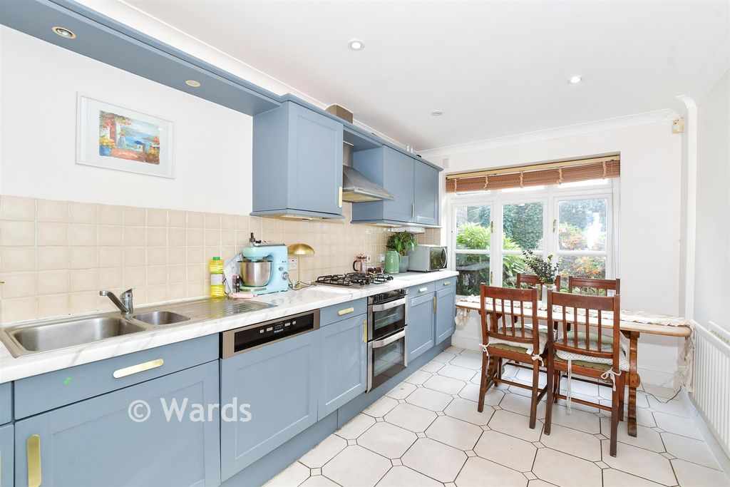 Property photo 2 of 18 Kitchen/ Diner
