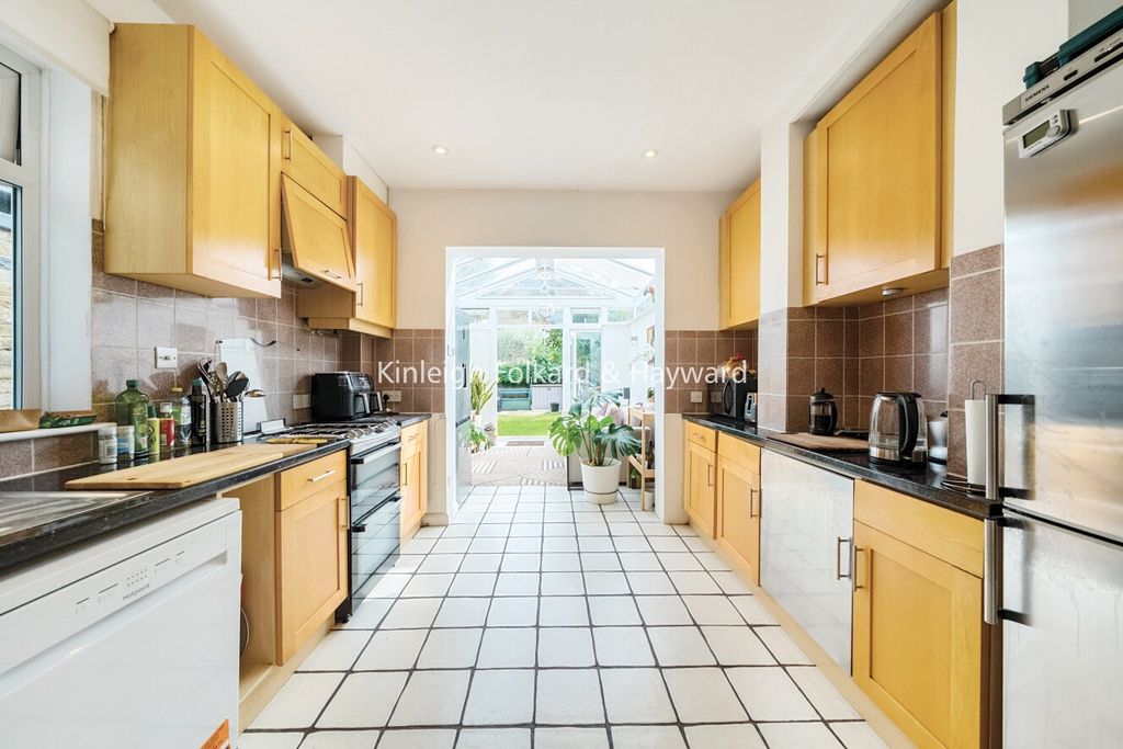 Property photo 1 of 15 Picture No. 27