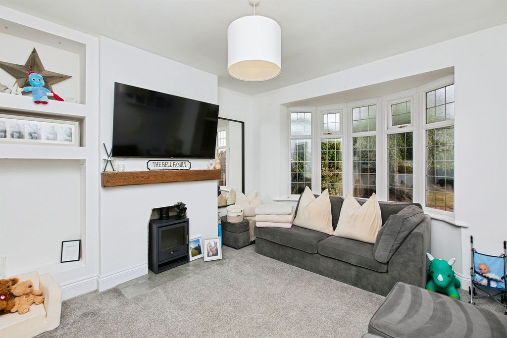 Property photo 3 of 21