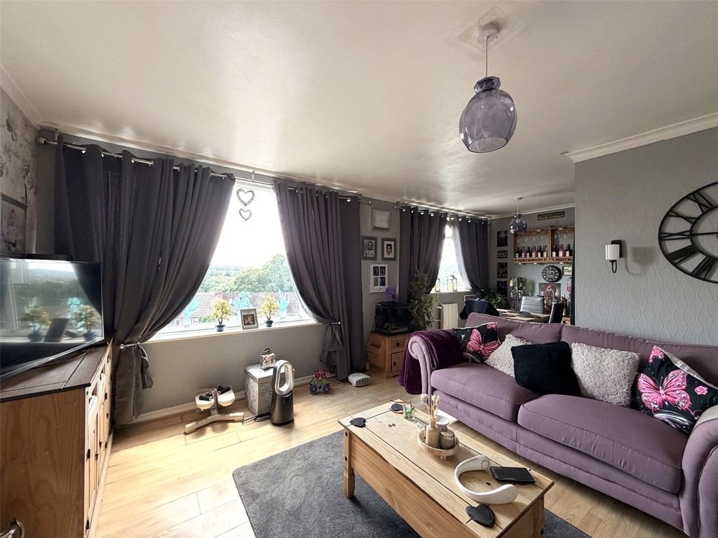 2 bed flat for saleMiddleton Hall Road, Birmingham, West Midlands B30 photo 5