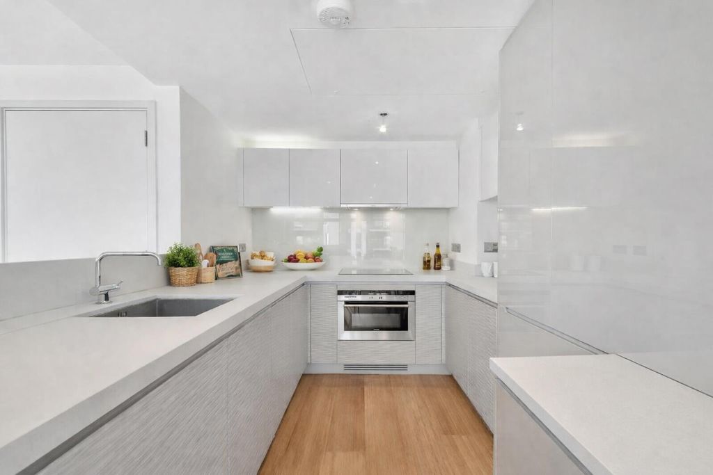 Property photo 2 of 13 Kitchen.Png