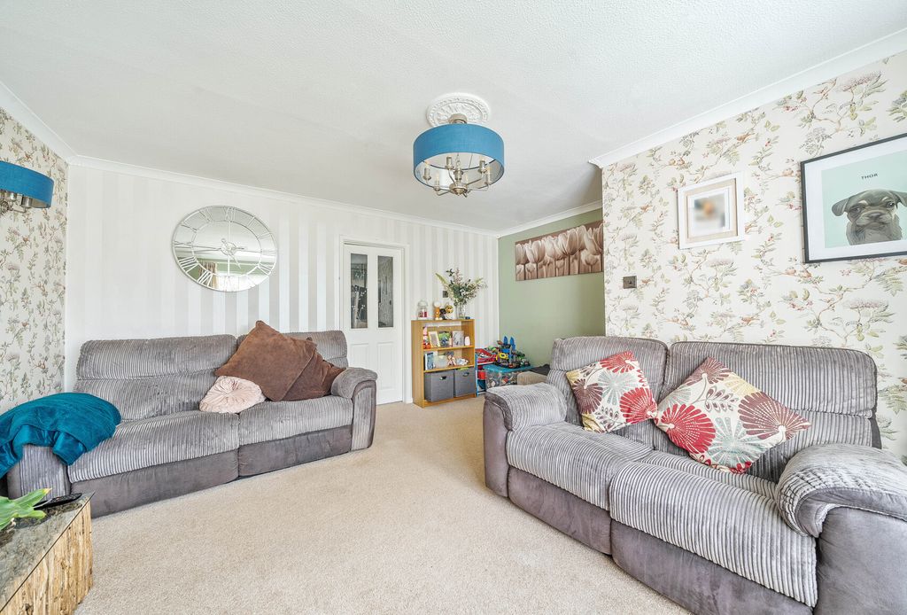 Property photo 2 of 19 1298806-17-6839E7...