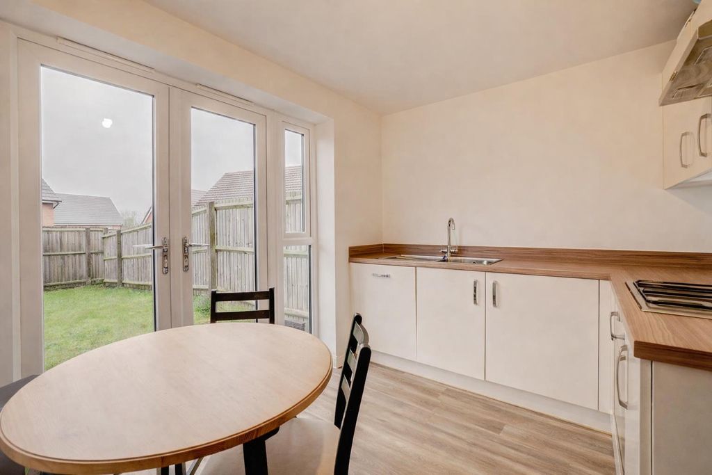 Property photo 3 of 18 08865295-6d38-4714-A26E-23A4d6cd19E4 (1).Png