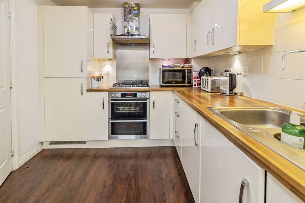 Property photo 3 of 21