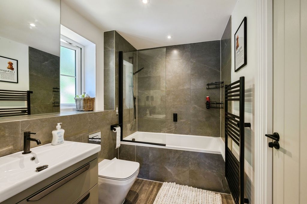 Property photo 2 of 14 Pbox-Img.Jpg