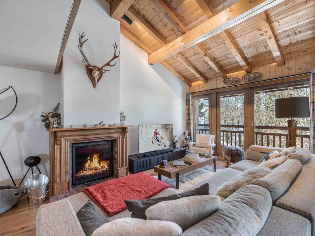 Property photo 2 of 12 Megeve Apartment For