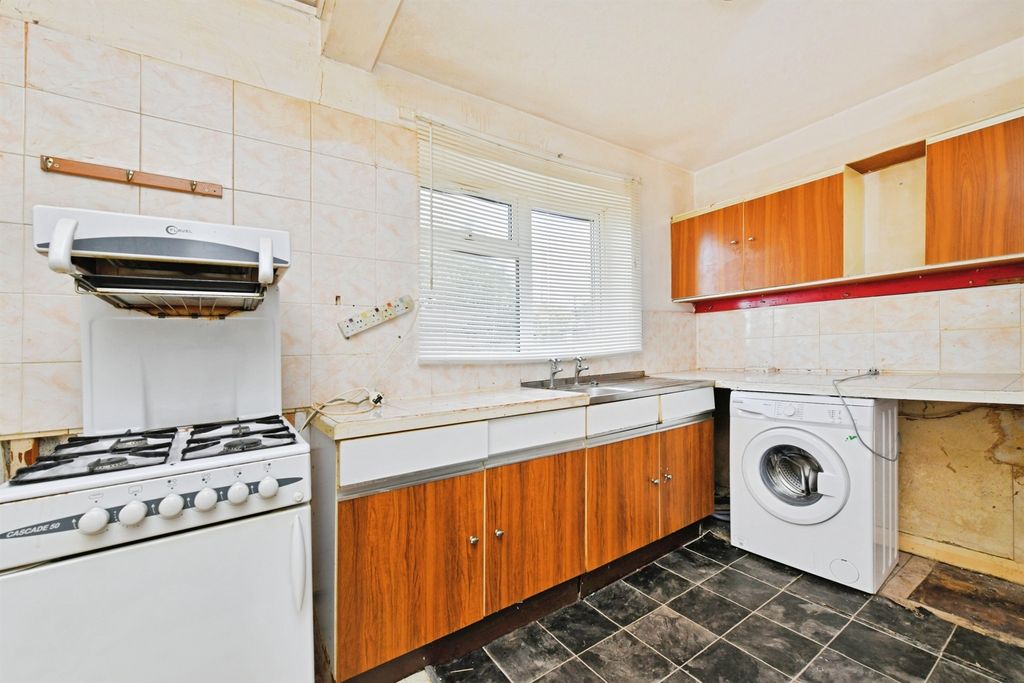 Property photo 3 of 16
