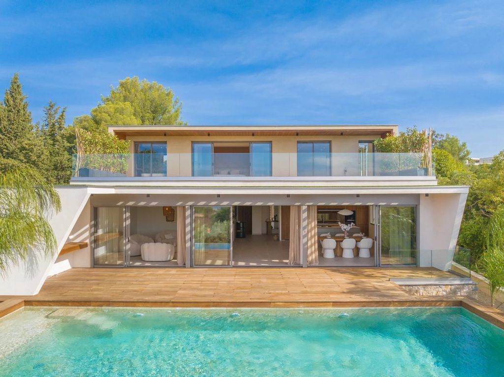 Property photo 2 of 9