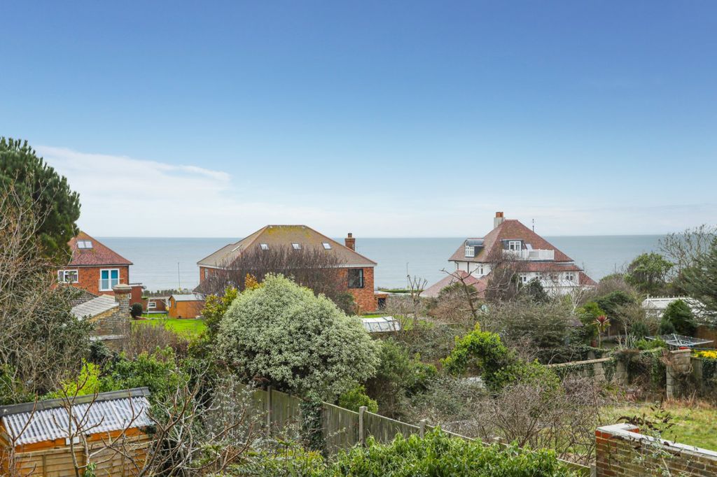 Property photo 2 of 18 Picture 2