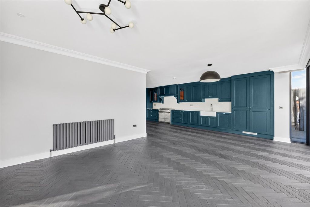 Property photo 3 of 32 0-27.Jpg