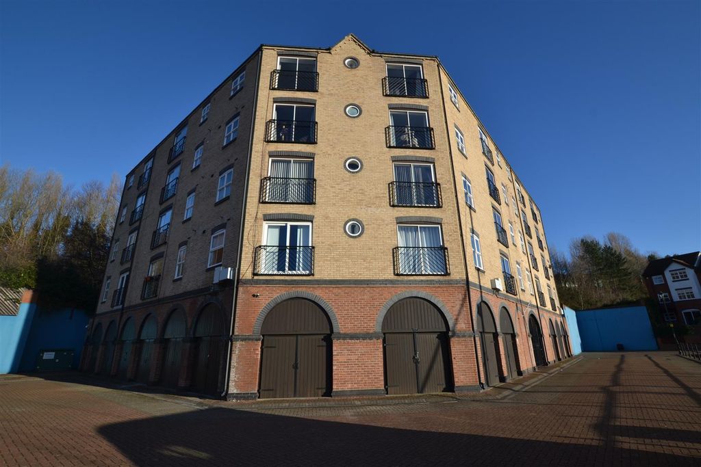 Property photo 1 of 13 3 The Moorings 1.Jpg