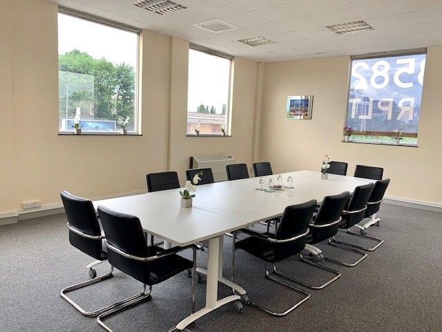 Property photo 1 of 10 Serviced Offices To Let