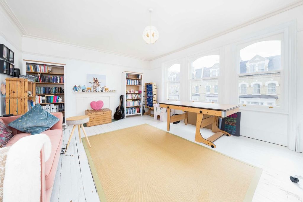 Property photo 3 of 16