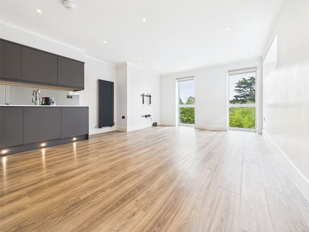 Property photo 2 of 7 Picture 2