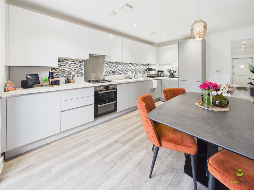 Property photo 3 of 17 Presented By Clinton At Ewemove Bexleyheath And Da