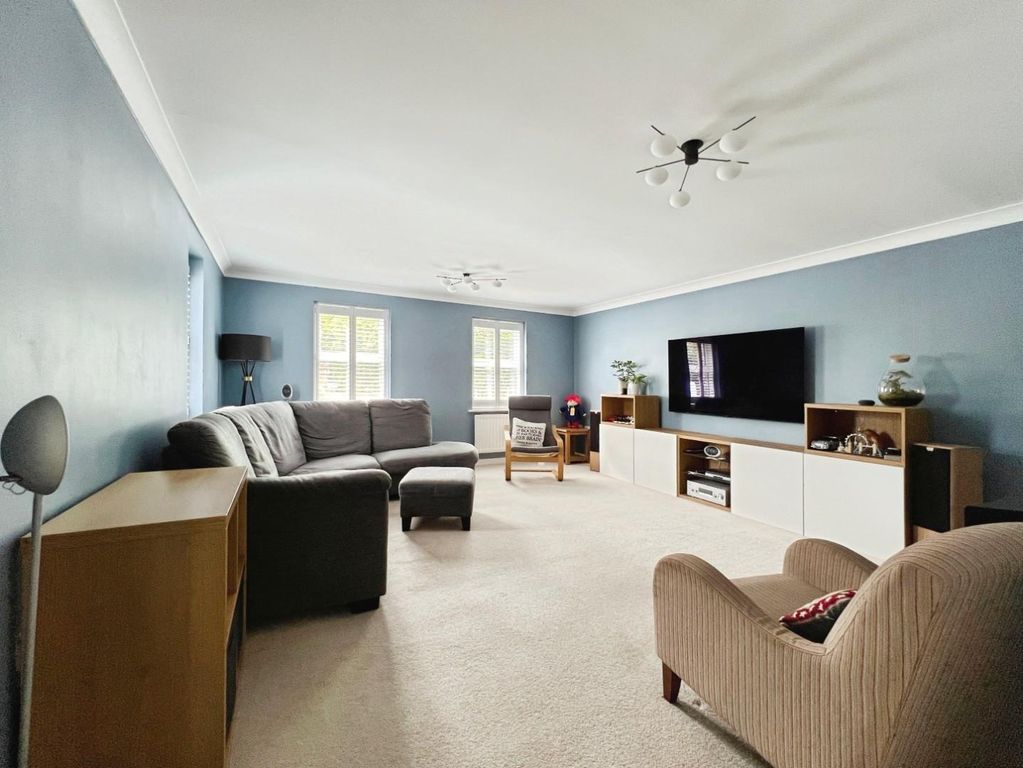 Property photo 3 of 21