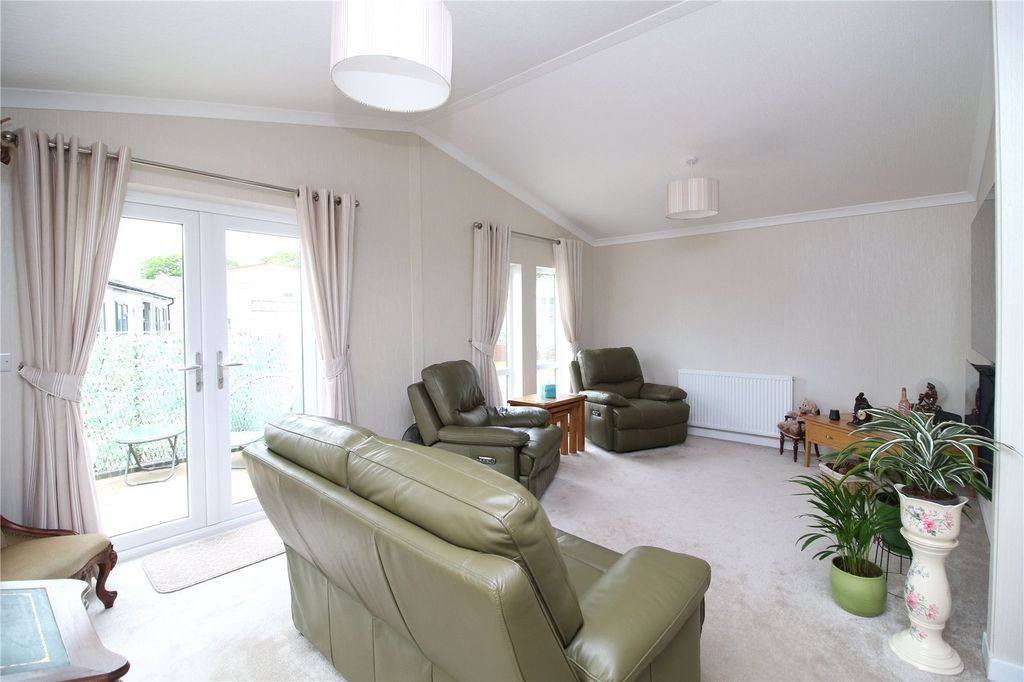 Property photo 3 of 14 Picture No. 04