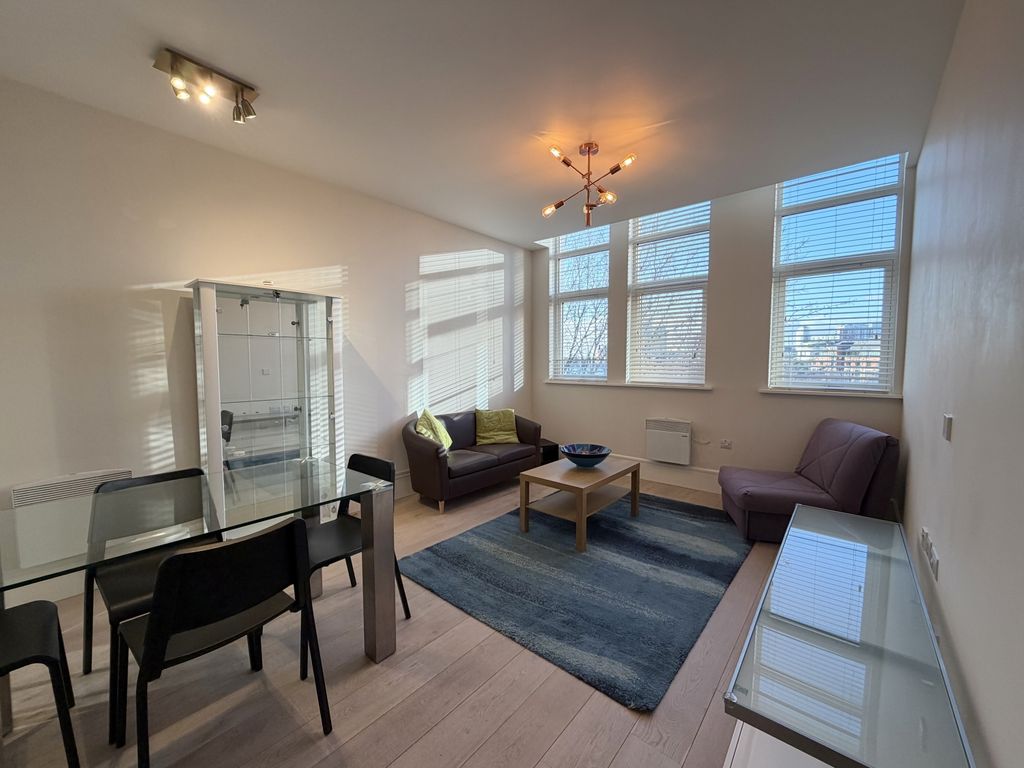 Property photo 1 of 18 Img_3903