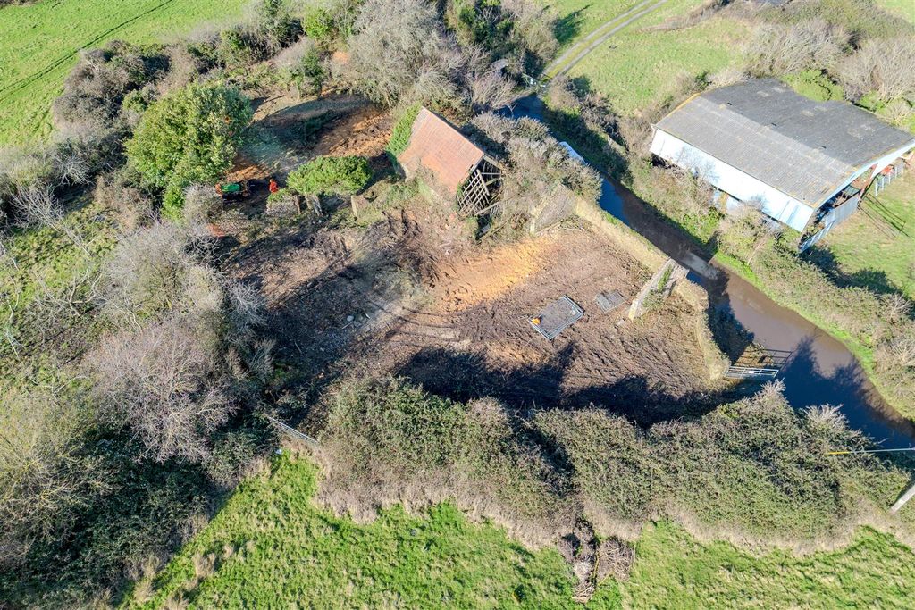 Property photo 2 of 6