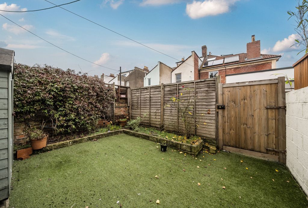 Property photo 2 of 9 1395008-5-694A66A...