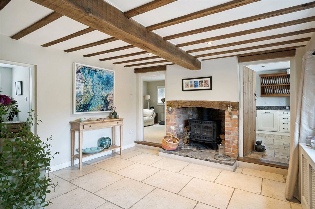 Property photo 2 of 28 Entrance Hall