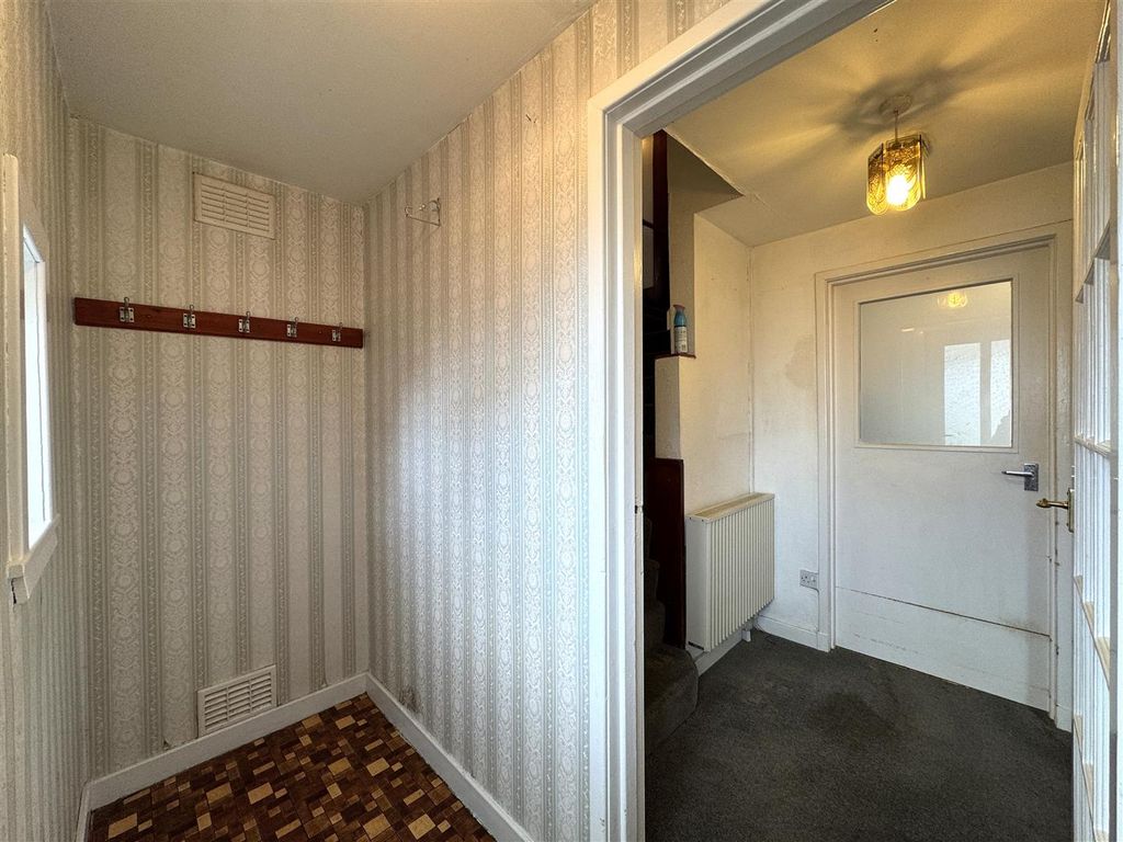Property photo 2 of 14 Entrance.Jpg