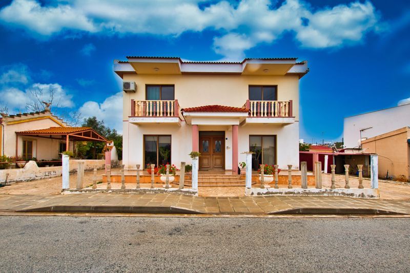 Property photo 1 of 25 Front Of The Villa