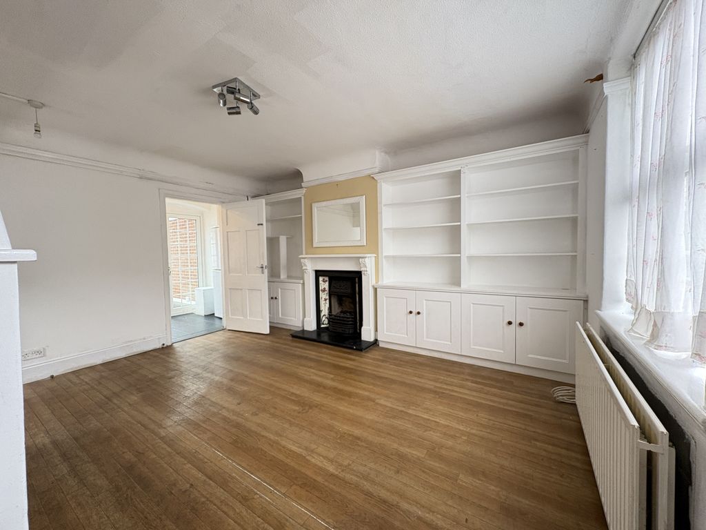 Property photo 2 of 9